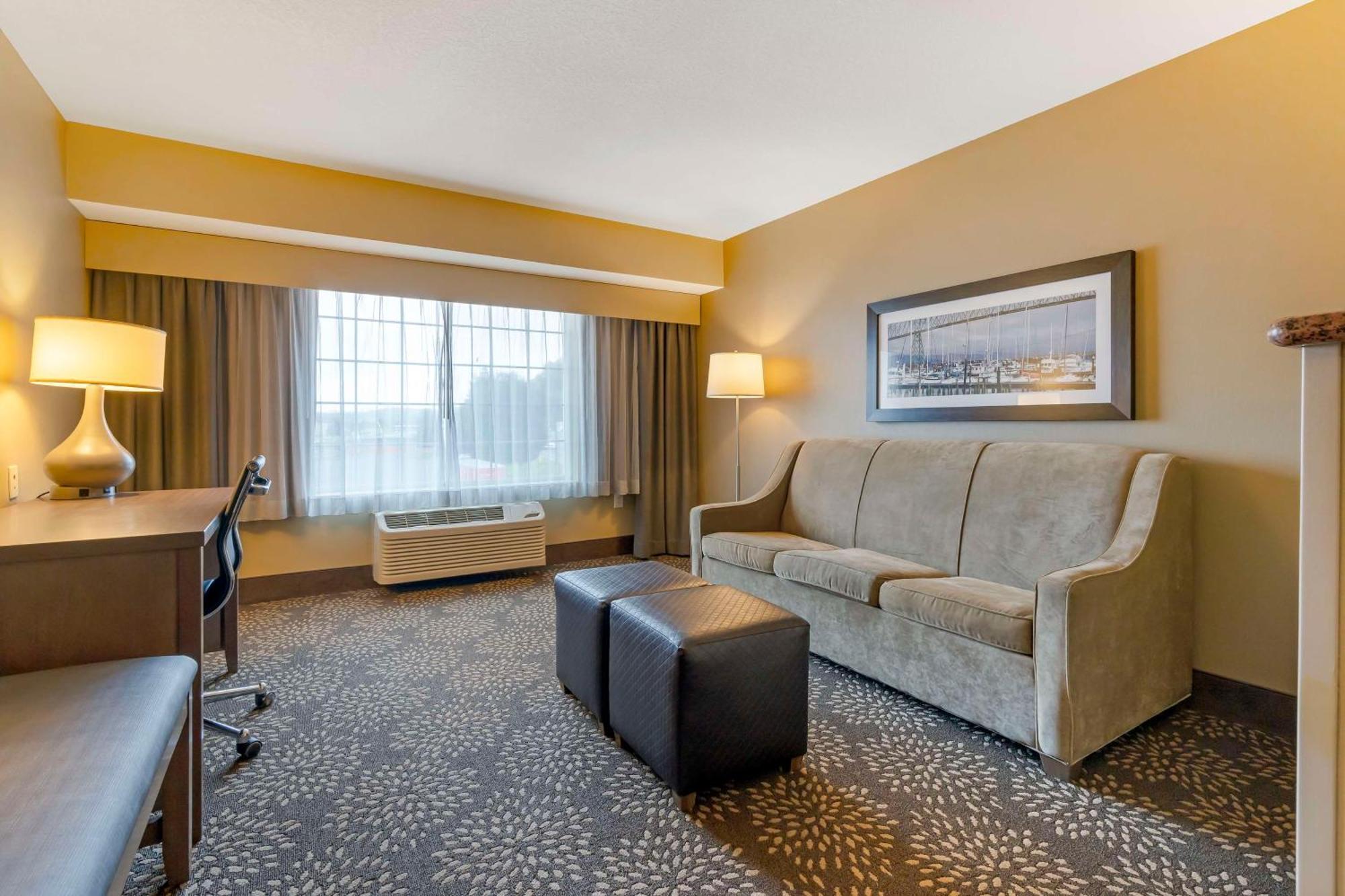 Best Western Columbia River Waterfront Hotel Astoria Bagian luar foto