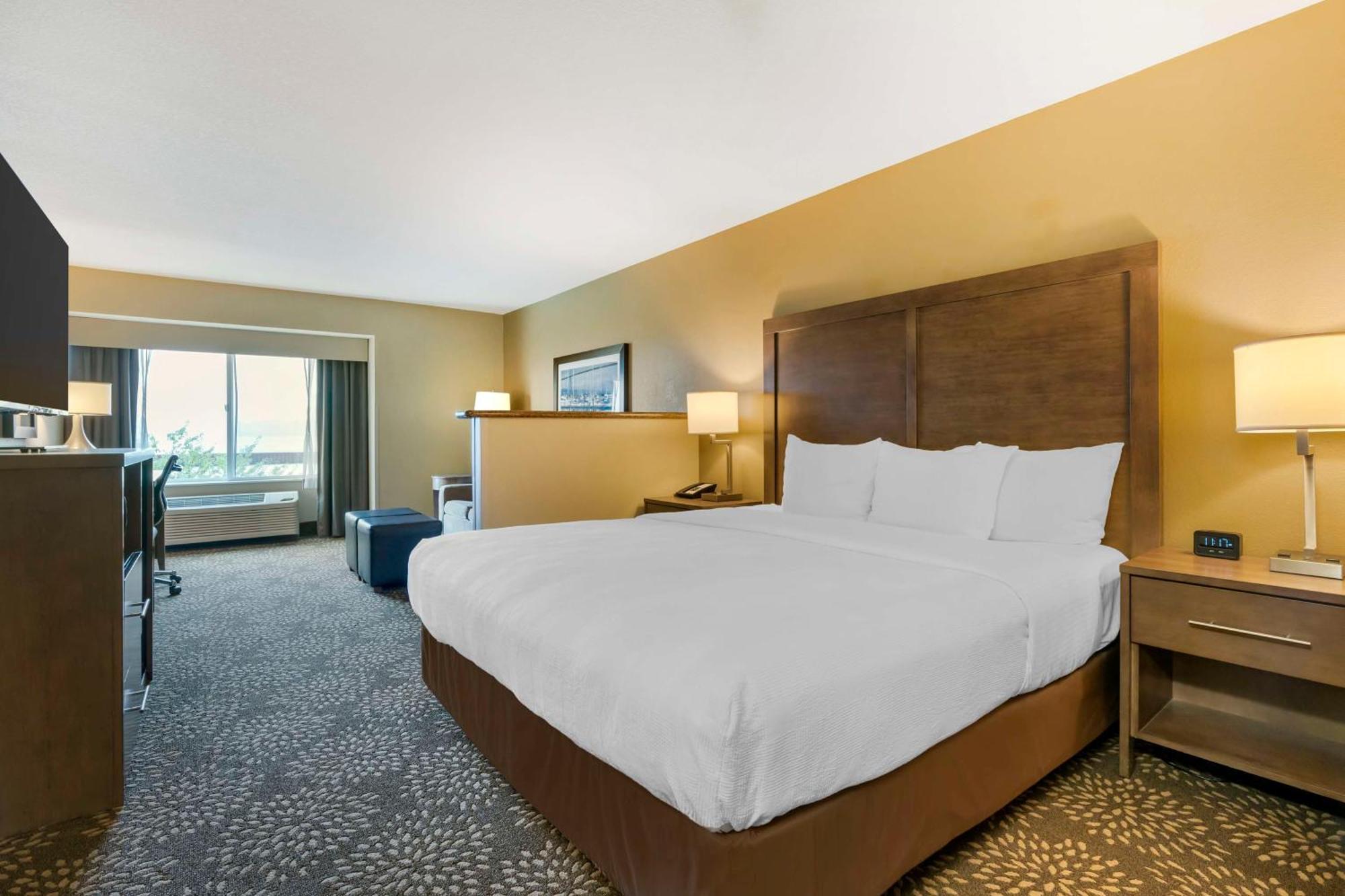 Best Western Columbia River Waterfront Hotel Astoria Bagian luar foto