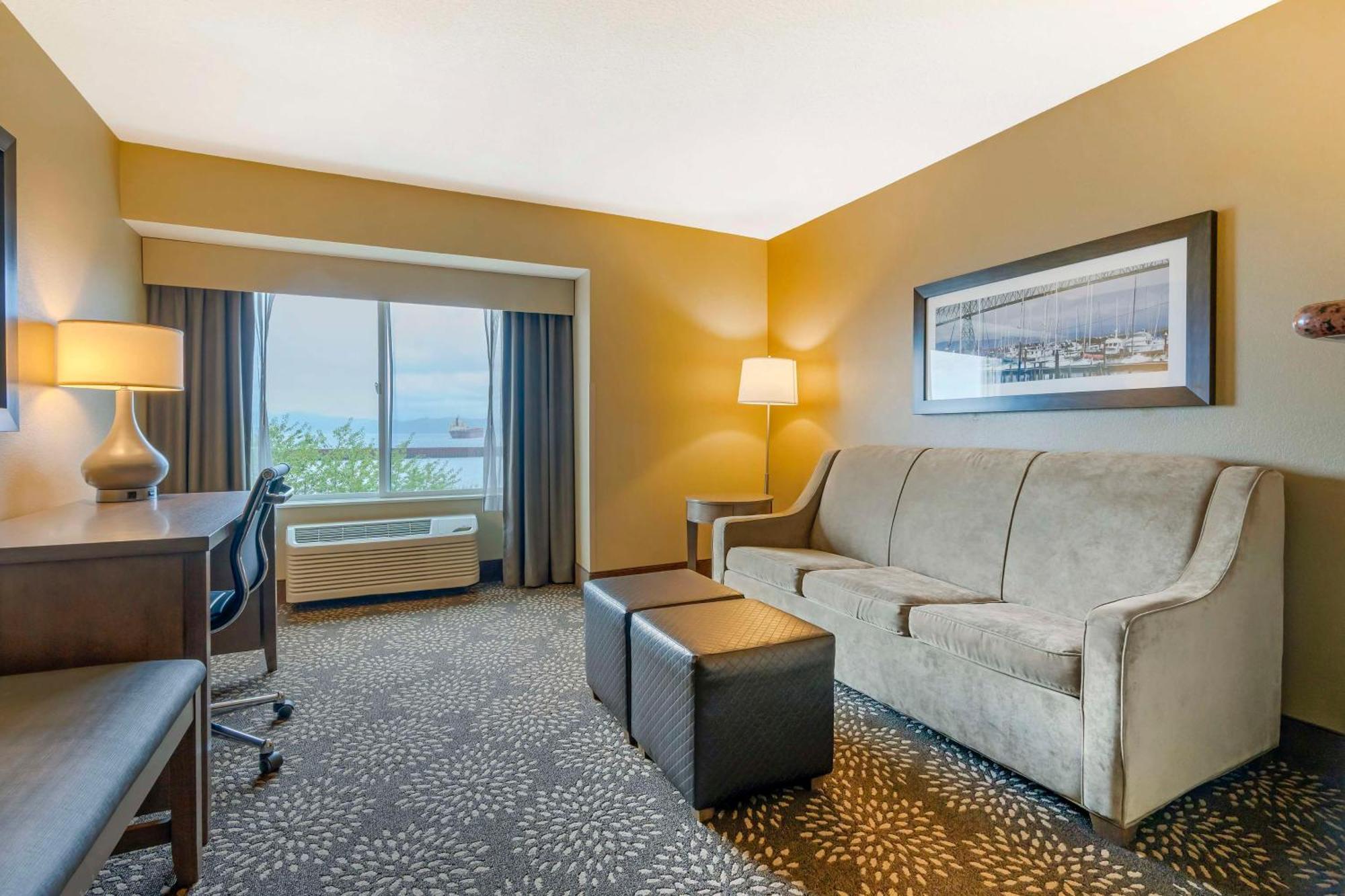 Best Western Columbia River Waterfront Hotel Astoria Bagian luar foto