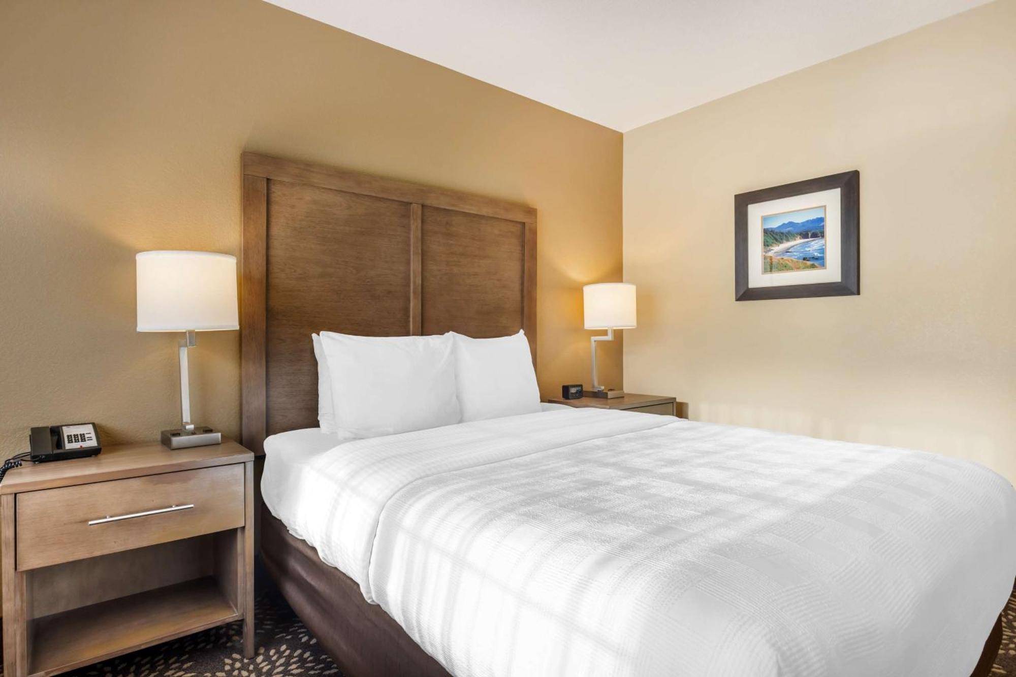 Best Western Columbia River Waterfront Hotel Astoria Bagian luar foto